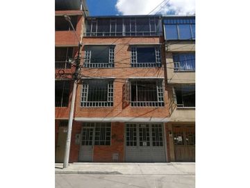 VENDO CASA RENTABLE CON LICENCIA EN PORTAL AMERICAS...