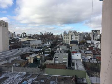 2 Amb con o Sin Cochera Piso 7 Orientacion Este Sobre Av...