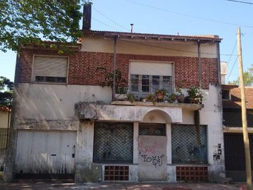 Casa en Quilmes residencial ideal para reciclar o...
