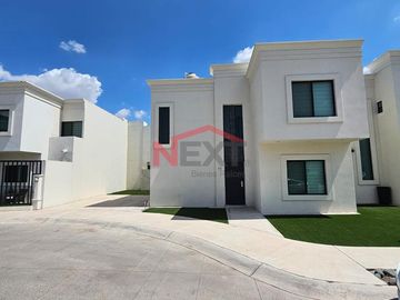 CASA EN RENTA EN MONTE DE CALABRIA RESIDENCIAL
