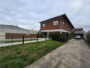 Chalet en Venta 5 Amb en Barrio San Cayetano (Belgrano...
