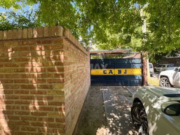 CASA EN VENTA - JARDINES DEL REY