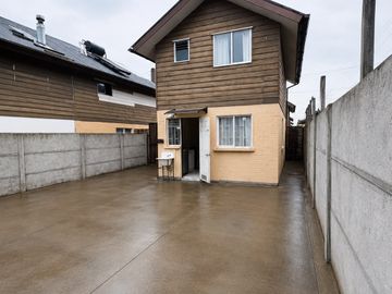 SE VENDE CASA EN BOSQUE NATIVO, CORONEL
