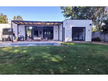 Venta espectacular casa mediterránea en Buin