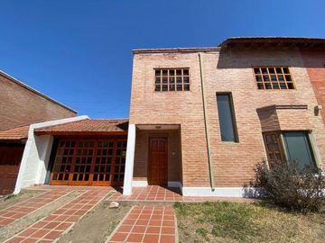 Venta dúplex 3 Dorm. jardín del valle, Valle Escondido-...