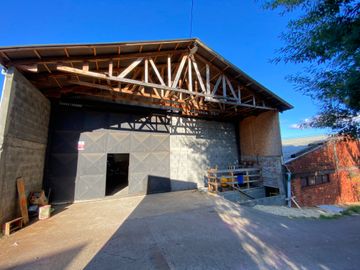 BODEGA 200 M EN PEDRO DE VALDIVIA  ACCESO PARA CAMIONES