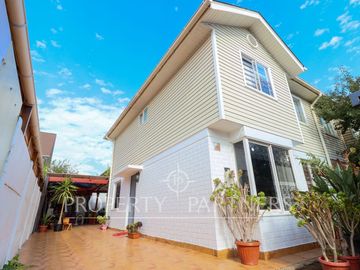 REMODELADA casa en barrio de Ciudad del Sol