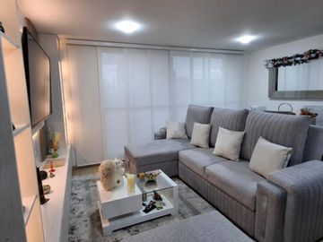 Apartamento en venta de 3 habitaciones con balcón en...