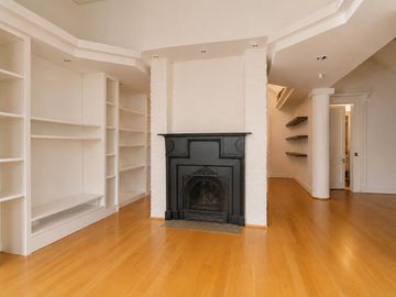 VENTA EXCLUSIVO CHALET INGLES EN VILLA DEVOTO CON...