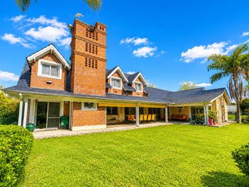 SANTA MARIA DE LOS OLIVOS | GRAND BOURG | CASA | 8...
