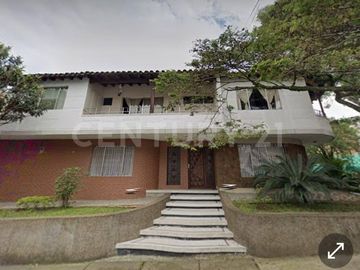 VENDO CASA UNIFAMILIAR EN SIMON BOLIVAR