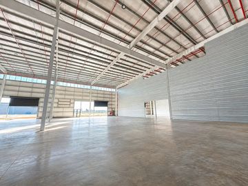 Galpón industrial a estrenar de 683 m² en Bayres Connect...