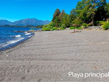 Remax vende Paño inmobilario borde lago -Pucon.