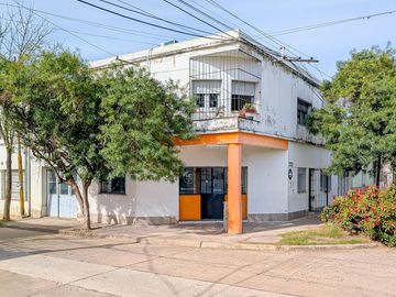 Casa dos Dormitorios · Local · Terraza · Quincho ·...