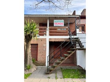 VENTA - PH DE TRES AMBIENTES EN PARQUE LURO, CON DOBLE...