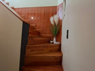 CASA DE 2 PISOS CON PISCINA EN CONDOMINIO PADRE HURTADO