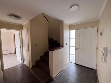 VENTA CASA EN CONDOMINIO 3HAB 3BA QUILLOTA