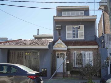 Casa en venta 4 ambientes Villa Madero
