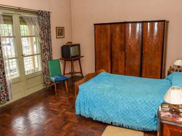 Venta Casa con Garage / Taller -  Quilmes