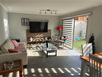SE VENDE  CASA EN CONDOMINIO