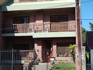 Casa de 5 ambientes en venta en  Florencio Varela