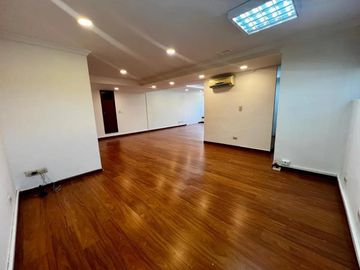 Alquiler Oficina En Edificio Torre De Cali, Norte, Con...