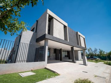 DÚPLEX 3 DORMITORIOS CON COCHERA DOBLE - A ESTRENAR EN...