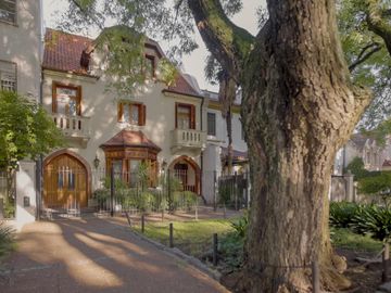 Venta de exclusiva residencia Art Nouveau de 4...