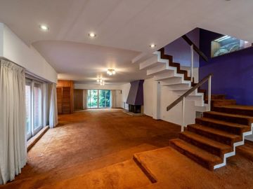 CASA 5 AMBIENTES VENTA BOEDO CON JARDIN Y PILETA