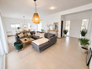 Casa en Venta 3 dorm con pileta Barrio La Pedrera,...