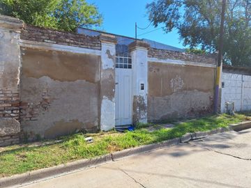 VENTA CASA A REFACCIONAR EN BARRIO TIRO FEDERAL