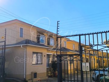 CASA DE 2 DOMITORIOS Y MEDIO  EN VILLA ALEMANA