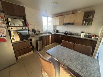 VENTA CASA CON ALTO SACRAMENTO