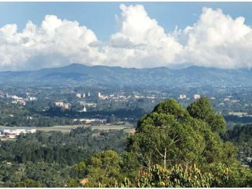 ☘LOTE EN SAJONIA CON ESPECTACULAR VISTA