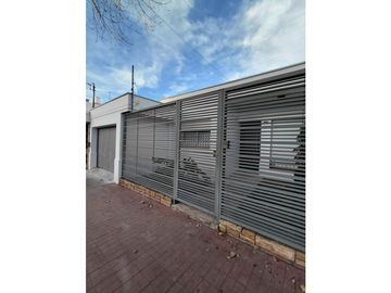 INKASA INMOBILIARIA - ALQUILA CASA EN BARRIO BOMBAL -...