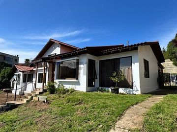 Vende casa en Concón, ubicación inmejorable