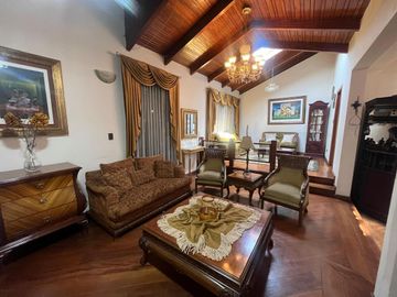 CASA RENTERA EN VENTA 2 PROPIEDADES EN 1 SECTOR LA...