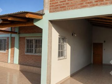 ALQUILER CASA DE CHACRA 2 DORMITORIOS - FERNANDEZ ORO