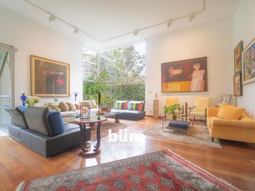MODERNA CASA EN VENTA DE LUJO PASOS DASSO Y BOULEVARD...