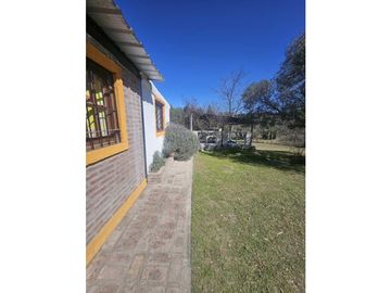 OPORTUNIDAD EN LAS JARILLAS – SOBRE RUTA Y FRENTE AL RO...