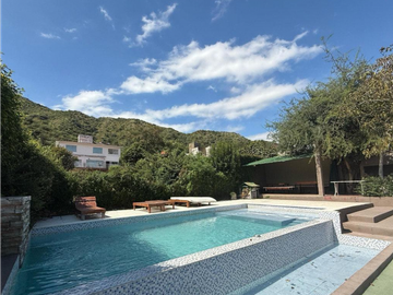 VENTA CASA 3 DORMITORIOS + MONOAMBIENTE EN JOSE MUÑOZ...