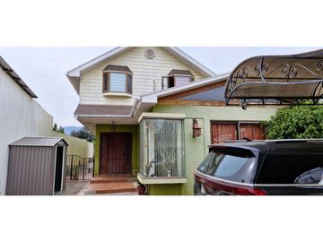 Venta de casa de cuatro dormitorios, en zona centro de...