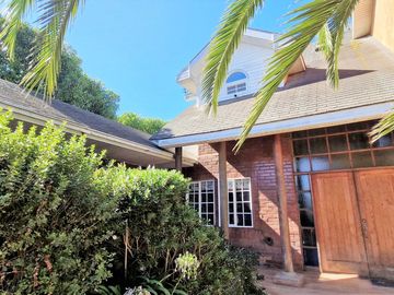 Venta o permuta de preciosa casa de 7 dormitorios en...