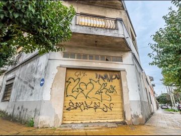 Venta 2 casas Independientes y local comercial o deposito