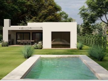 Casa en venta con 3 dormitorios y 2 baños | Área 13, San...