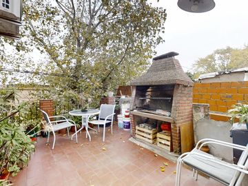 Casa Multifamiliar en Venta de 4 Ambientes en Villa...