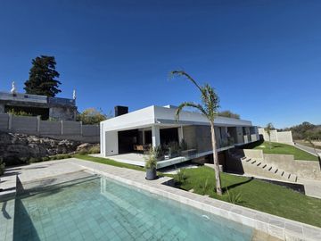 Casa en venta | 3 dormitorios | Bº el Golf | Vista a las...