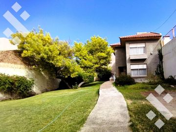 En Alquiler | Casa de 3 Dormitorios | Santa Genovena |...