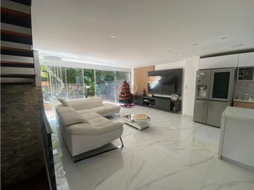 CASA EN ARRIENDO SECTOR DE ALTOS DEL POBLADO - POBLADO