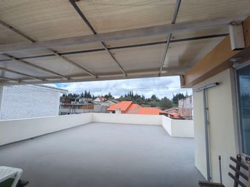 Venta de Casa Independiente con Suite Ambato, San Antonio